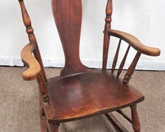 ROCKING CHAIR
