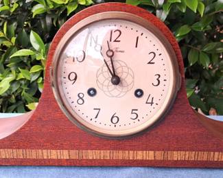 MANTLE CLOCK
