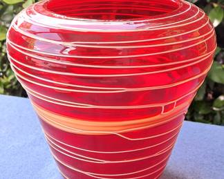 ART GLASS VASE