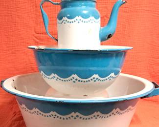 NICE ENAMEL WARE 3 PC LOT