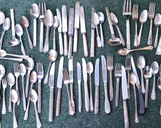 SILVER PLATE & STAINLESS FLATWARE LOT