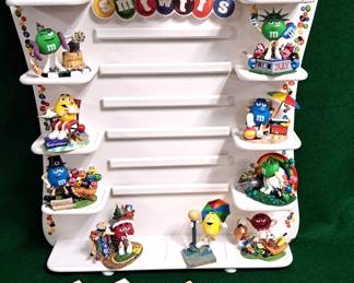 M&M'S CALENDAR EXPENSIVE LOT LOOK UP
