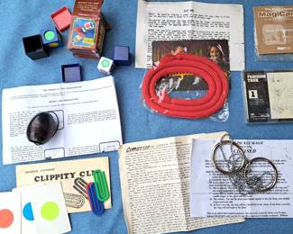 VINTAGE MAGIC TRICKS LOT