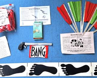 VINTAGE MAGIC TRICKS LOT