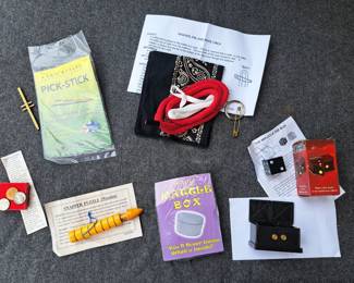 VINTAGE MAGIC TRICKS LOT