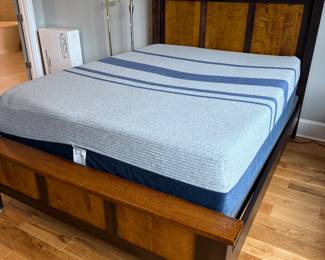 #20 Adjustable w/massage Queen Serta mattress with bed frame $375.00