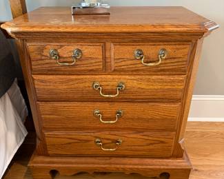 #28 Thomasville oak bedside table with drawers-"as is" top $60.00