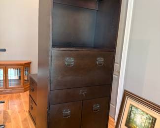 * #39 Cabinet 28x16.5x76 $125.00