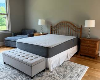 #22 Oak headboard with Queen Casper mattress $200.00 Clean!