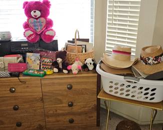 Small chest of drawers $45
