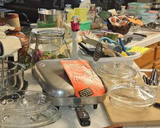 Full kitchen