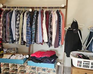 Many nice clean XL men's shirts $4 each