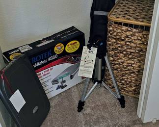 Camera tripod 