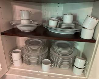 Pottery Barn dish set