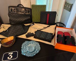 Authentic Louis Vuitton, Coach, Gucci, & Hermes.