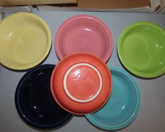 6 Fiesta Ware dishes.