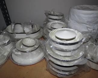 Large Mikasa dinner set "Solitide".