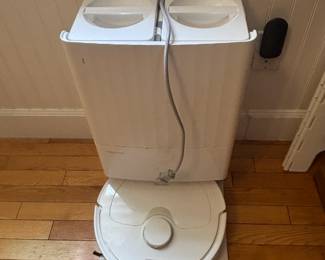 BRAND NEW ROBOVAC!!!!! Used like ONCE!!