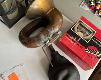 Antique brass car horn