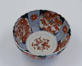 A finely painted Japanese Imari porcelain bowl, dating from the late Edo to early Meiji period. A richly detailed example of Arita porcelain, likely produced for export. Estimated date: 1850–1880
