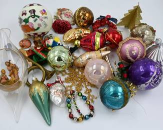 More scrumptious vintage and antique Christmas ornaments!!!