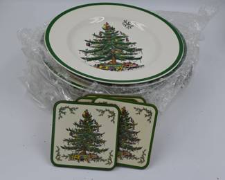 8 Spode Christmas Tree dishes, lovely condition, 4 matching Christmas Tree ashtrays