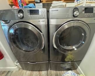 Samsung front loading washer & dryer