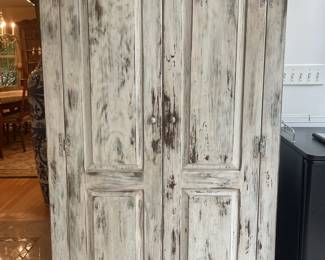 VINTAGE ANTIQUED WHITWASHED ARMOIRE