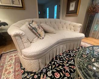 PR OF CURVED BACK TUFTED ONE CUSHION SOFAS