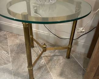 VINTAGE HOLLYWOOD REGENCY GLASSTOP BRASS SIDE TABLE