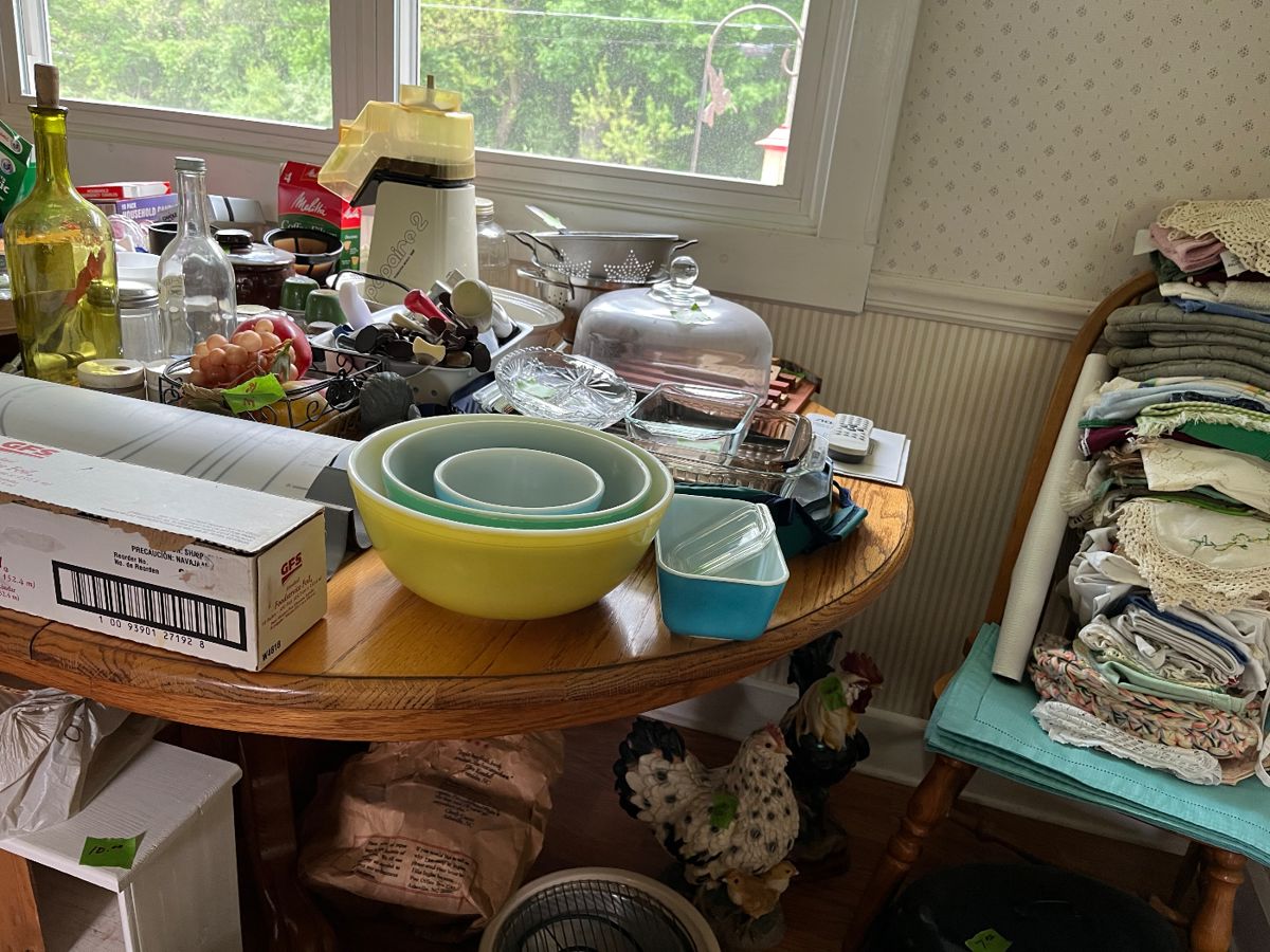 kitchen wares, pyrex, oak pedestal table with 2 leaves
