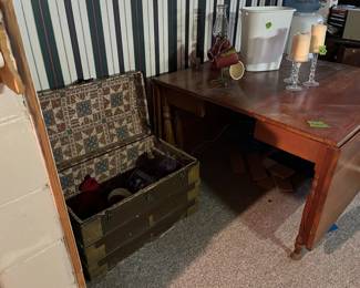trunk, antique table