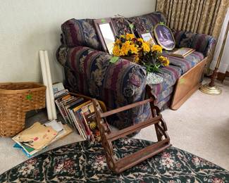 loveseat, cookbooks, pictures