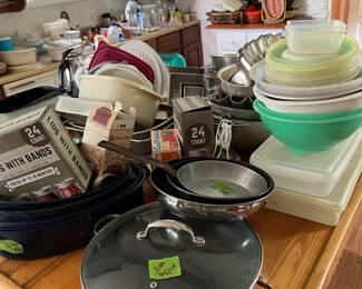 pans, roasters, tupperware