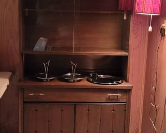 Broyhill Saga hutch