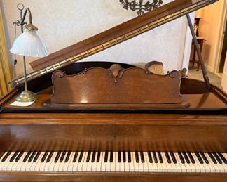 BABY GRAND PIANO