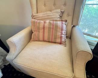 Explore this Preston Hollow estate sale featuring antique furniture, curated artwork, home décor, vintage collectibles, glassware, rugs and a Toyota Camry—double the inventory from two designer-appointed Dallas homes. Discovery Estate Sales.
