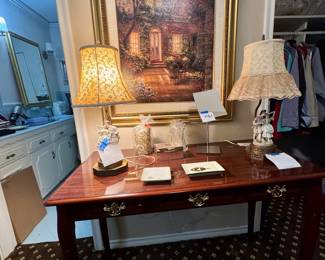 Explore this Preston Hollow estate sale featuring antique furniture, curated artwork, home décor, vintage collectibles, glassware, rugs and a Toyota Camry—double the inventory from two designer-appointed Dallas homes. Discovery Estate Sales.
