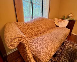 Explore this Preston Hollow estate sale featuring antique furniture, curated artwork, home décor, vintage collectibles, glassware, rugs, and a Toyota Camry—double the inventory from two designer-appointed Dallas homes.
