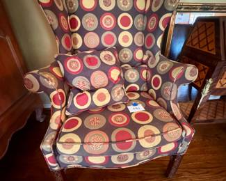 Explore this Preston Hollow estate sale featuring antique furniture, curated artwork, home décor, vintage collectibles, glassware, rugs, and a Toyota Camry—double the inventory from two designer-appointed Dallas homes.
