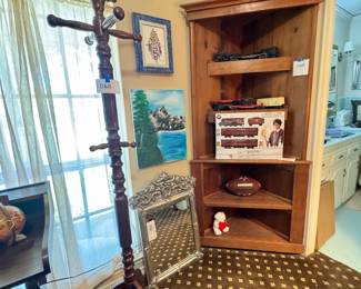 Explore this Preston Hollow estate sale featuring antique furniture, curated artwork, home décor, vintage collectibles, glassware, rugs and a Toyota Camry—double the inventory from two designer-appointed Dallas homes. Discovery Estate Sales.
