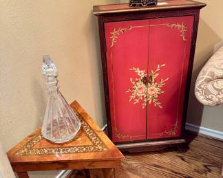 Explore this Preston Hollow estate sale featuring antique furniture, curated artwork, home décor, vintage collectibles, glassware, rugs and a Toyota Camry—double the inventory from two designer-appointed Dallas homes. Discovery Estate Sales.
