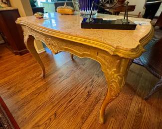 Explore this Preston Hollow estate sale featuring antique furniture, curated artwork, home décor, vintage collectibles, glassware, rugs and a Toyota Camry—double the inventory from two designer-appointed Dallas homes. Discovery Estate Sales.
