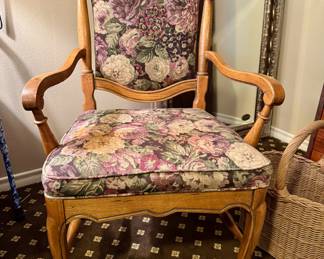 Explore this Preston Hollow estate sale featuring antique furniture, curated artwork, home décor, vintage collectibles, glassware, rugs and a Toyota Camry—double the inventory from two designer-appointed Dallas homes. Discovery Estate Sales.
