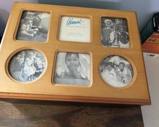 PHOTOGRAPH BOX