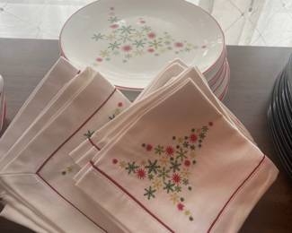 Christmas Dinnerware and cloth napkins