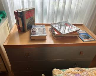 Coffee table books history theme