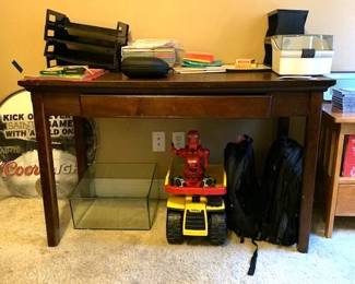 Desk with keyboard drawer