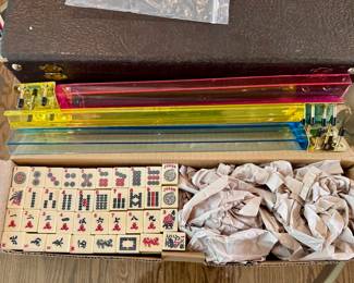 Newer Mahjong set, complete but no case