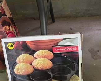 Cast Iron biscuitMuffin pan